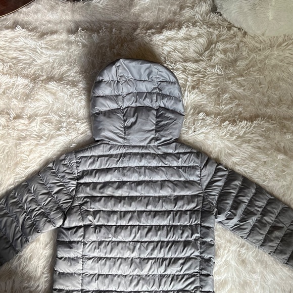 Uniqlo Kids Bubble Jacket in Gray and Yellow - Picture 2 of 3